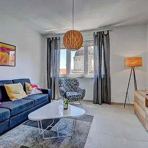 Apartment Lola App In Center, 4+1 Pax, Pula